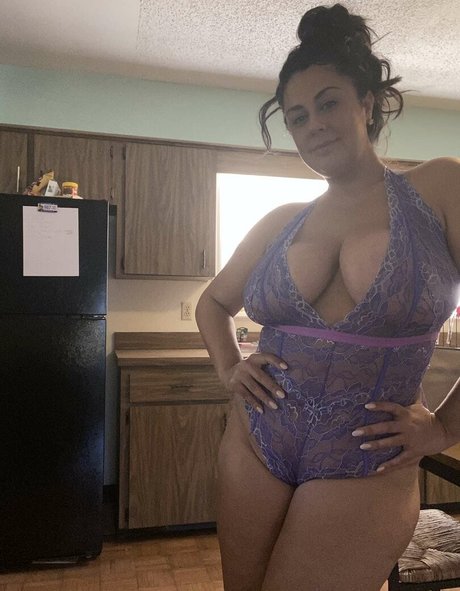 自然な赤毛のオンリーファンズ セクシーヌード 写真