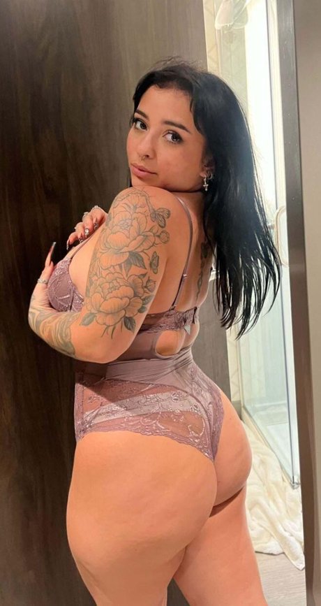Danielle Cohn 完璧なモデル 写真