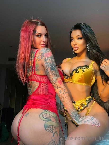 アジア人のティーンの足 オンリーファンズ 美しいxxx アーカイブ