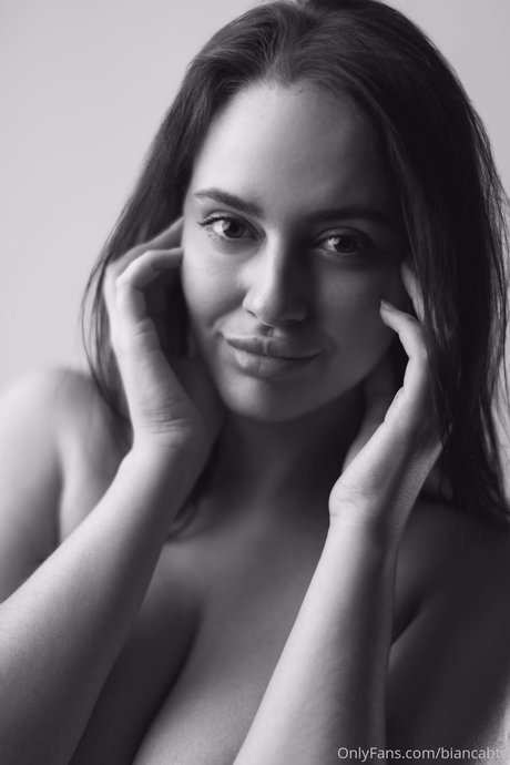 Bianca Jordan  ヌードモデル 画像