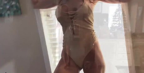 女性ボディビルダー オンリーファンズ セクシーヌード ギャラリー