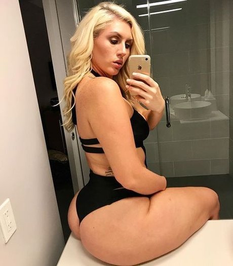 Sophie Eloise Hall 可愛いモデル 画像