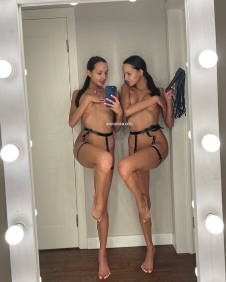 Adelalinka Twins スター ヌード 画像