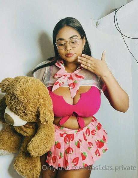 Oasi Das 裸モデル 写真