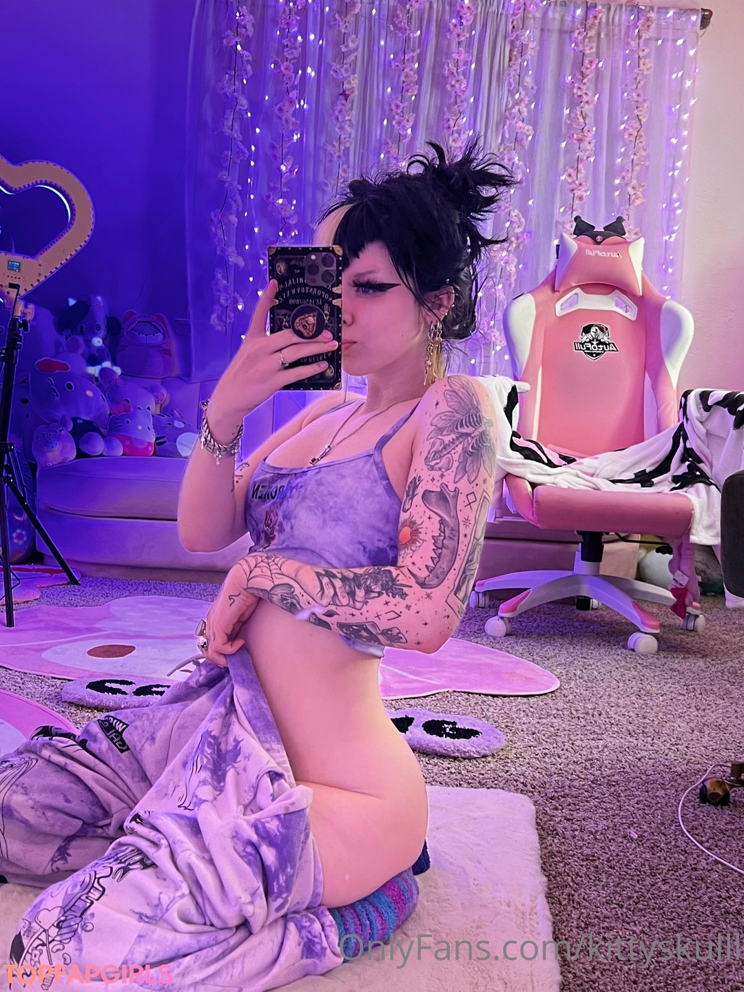 Caroline Carr  profile image