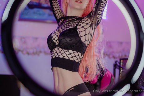 Kat ONLINE NOW 独占女優 ギャラリー
