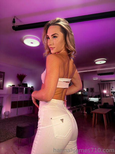 Hannah James ポルノスター パーフェクト 画像
