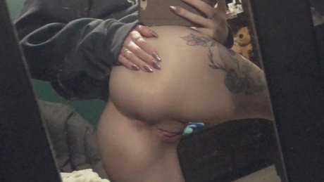 lila shayxx かわいいポルノスター 写真