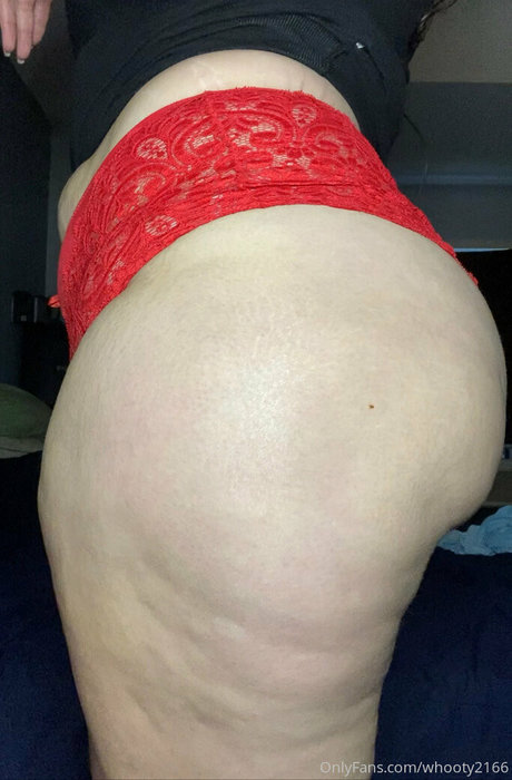Whooty2166 セクシーモデル 写真