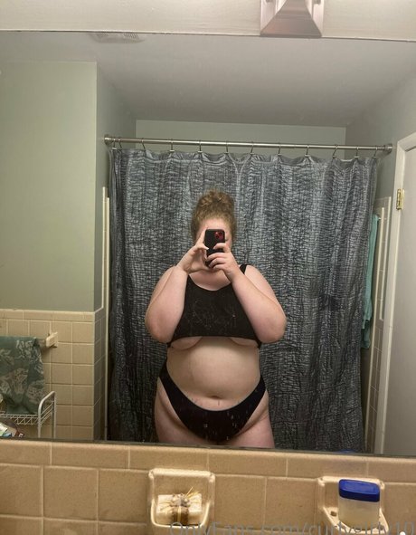 curlygirly10 ポルノスター セクシー 写真