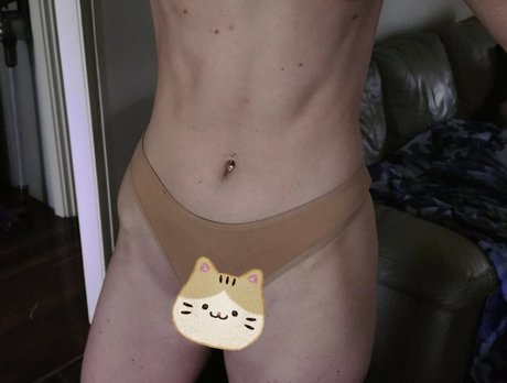DeadlyKitten s Kofi エロティックなスター ギャラリー