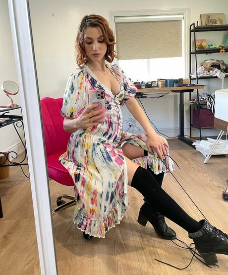 Becca Scott アートスター 画像