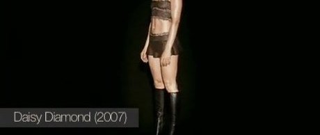 Noomi Rapace スター 裸 画像