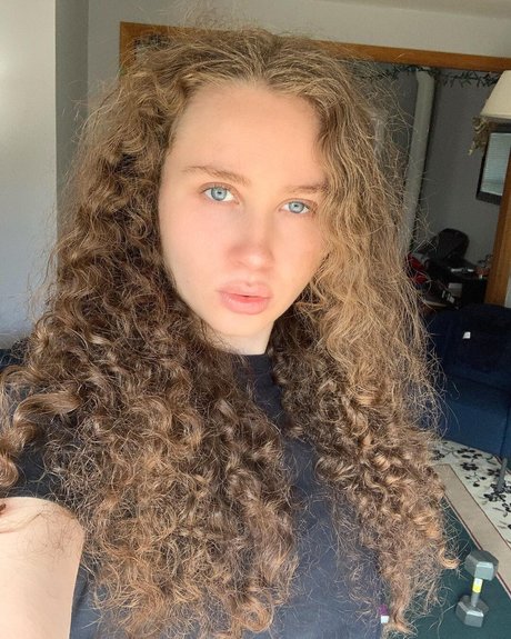 Alyssa Cleversey ポルノスター エロティック 写真