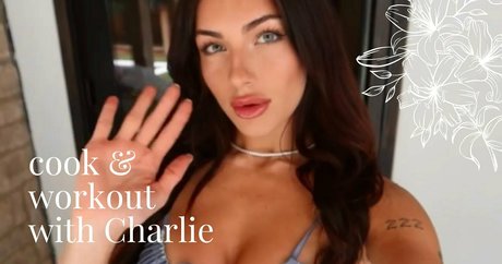 charliefoxxxxx2 ホットなポルノスター ギャラリー