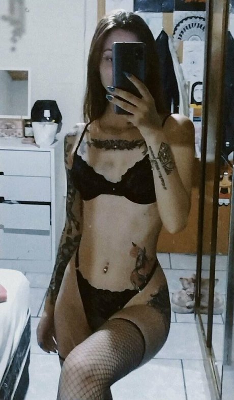 Manuella Hattenhauer 完璧な女優 画像