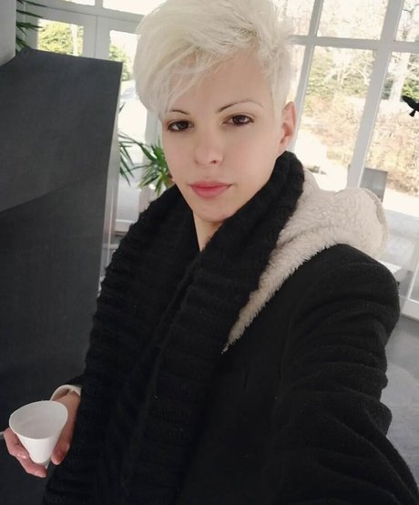 Blonditwink ポルノスター 素敵 写真