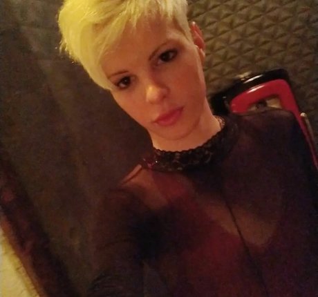 Blonditwink ポルノスター 写真