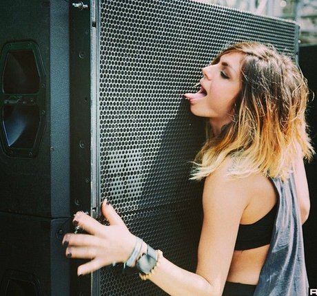 Krewella ヌード女優 写真