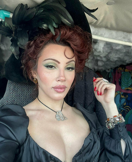 arieldemure ホットなポルノスター 画像