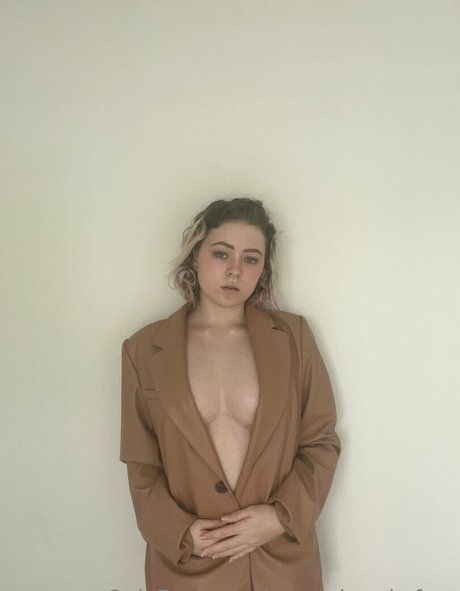 aurorabrookefree 無料女優 画像