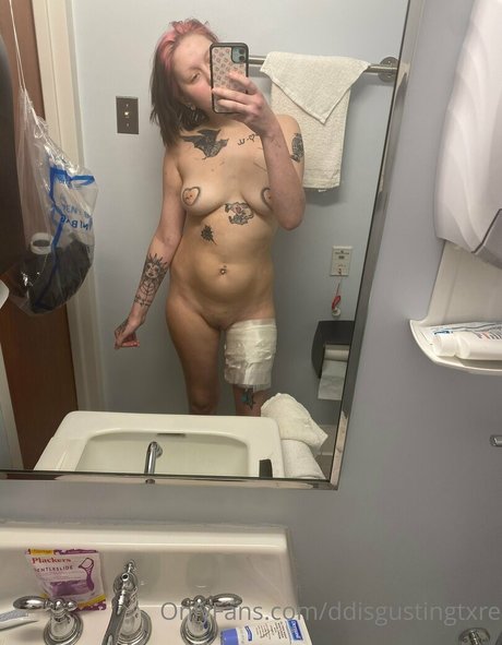ddisgustingtxre ポルノスター 写真