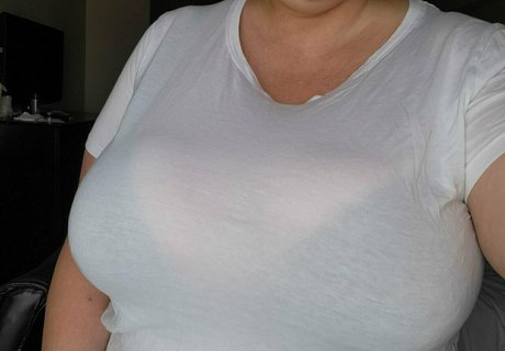 bustybigbootyjudy ポルノモデル 写真