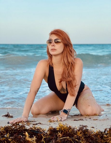 danyventurini 裸の女優 画像