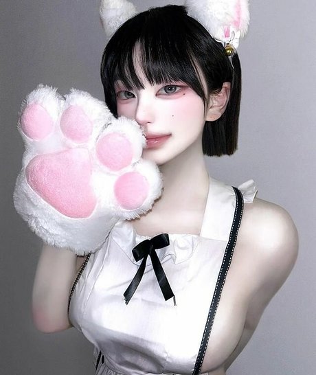膨らみ OnlyFans セクシー裸 画像