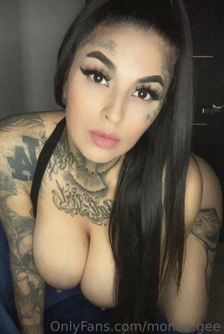 Monee gee アダルトモデル 画像