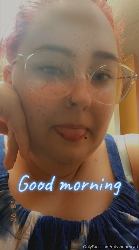 misshoneycatt かわいいモデル 画像