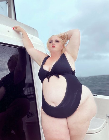 sweetcherrybbw エロティックモデル 画像