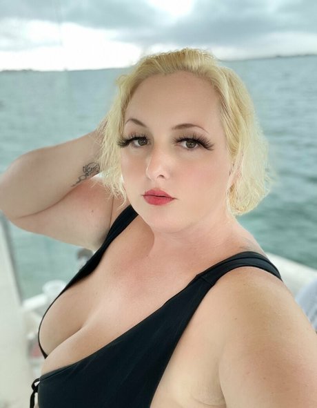 sweetcherrybbw トップモデル 写真