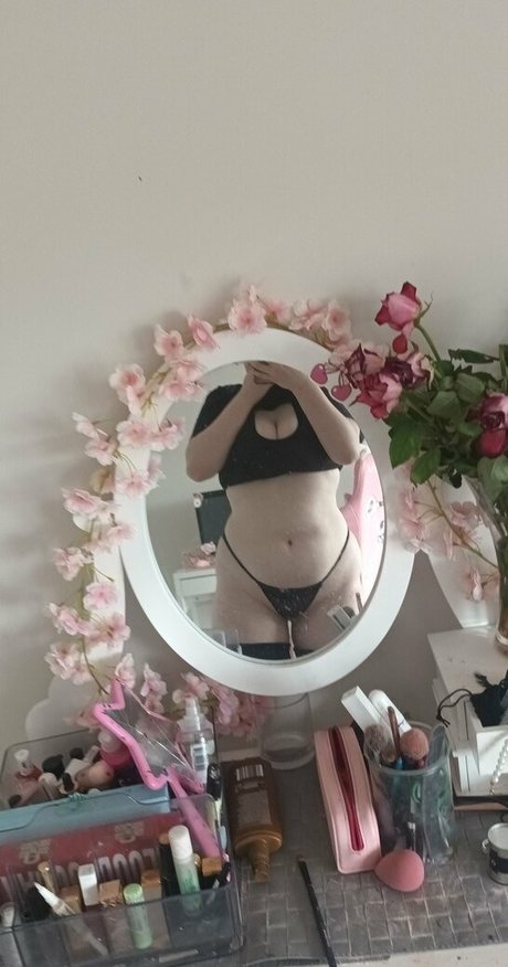 urlilsuccubus エロティック女優 画像