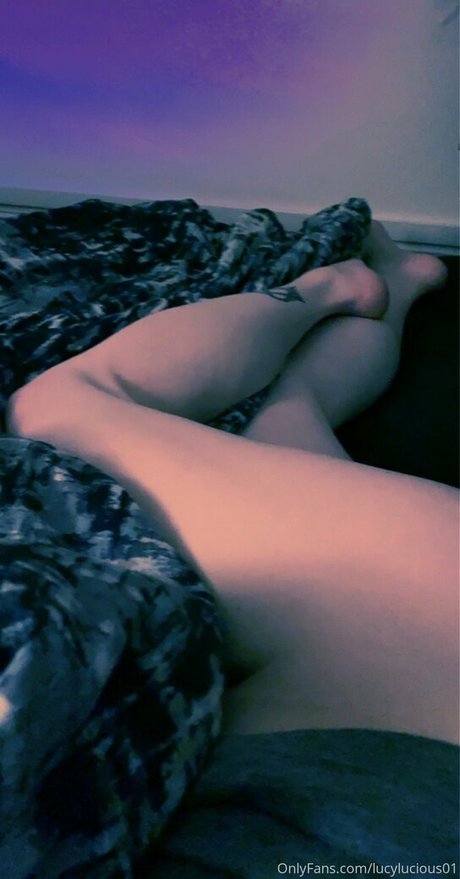 lucylucious01 セクシーなスター 画像