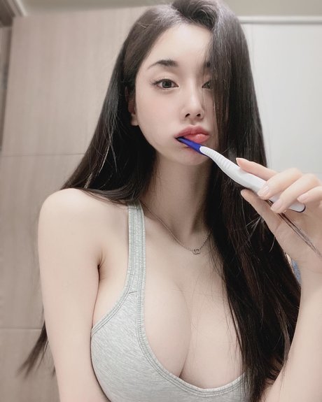 エクストリームオンリーファン ヌード 写真