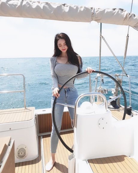 ジム アジアン OnlyFans ホットポルノ 写真