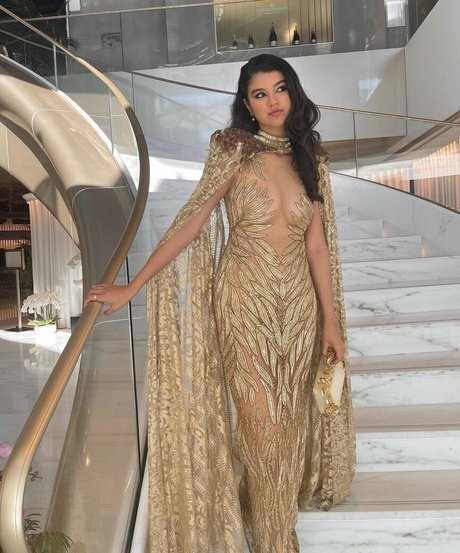 美しいラテン系オンリーファンズ ホットセクシー 画像