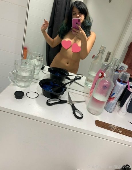 liskissesf アート女優 ギャラリー