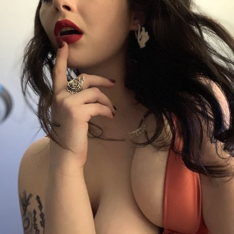 Sierra Bombshell セクシーモデル 画像