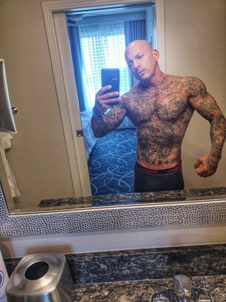 Luis mendoza top profile image
