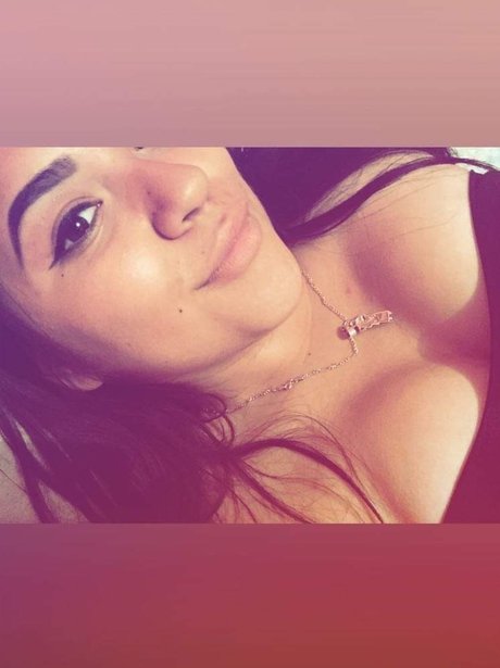 Diana Beltran ポルノスター トップ 写真