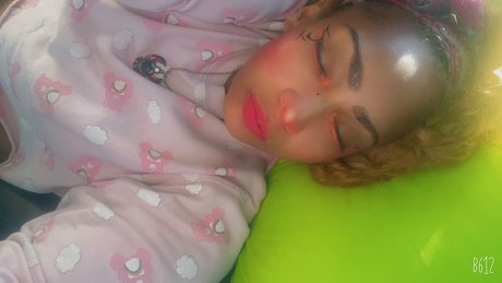 Sleeping Beauty ポルノモデル 画像