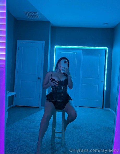 Rayleen Vega かわいいモデル 写真