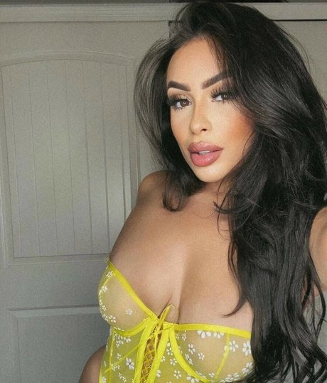 Rayleen Vega ヌードモデル 写真