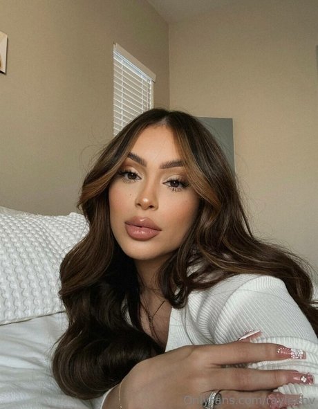 Rayleen Vega アートスター 写真