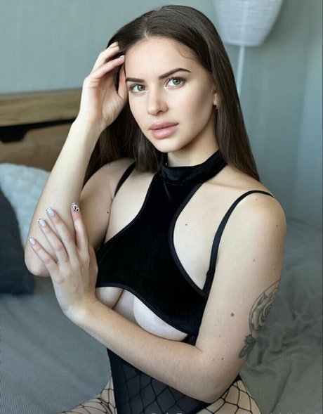 vikinni bikinni profile image