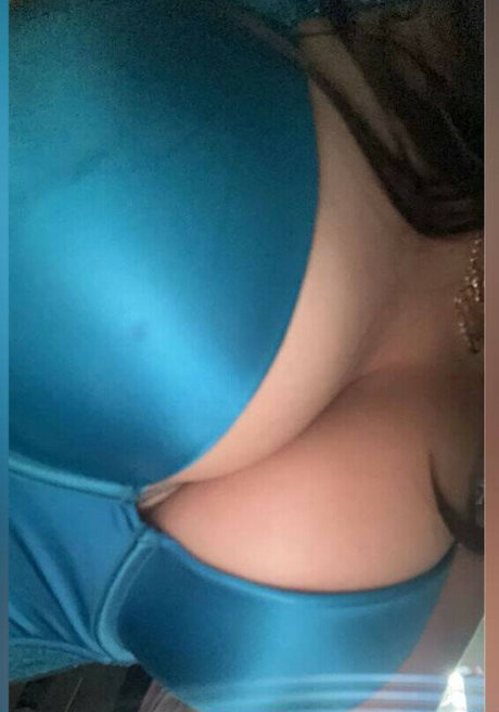 Urgfshay セックスモデル 写真