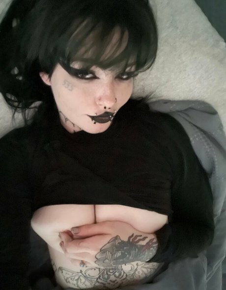 HotGothMlf ポルノスター ヌード 写真