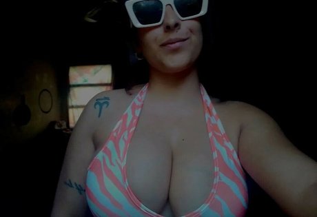 Abby Batista アート女優 画像